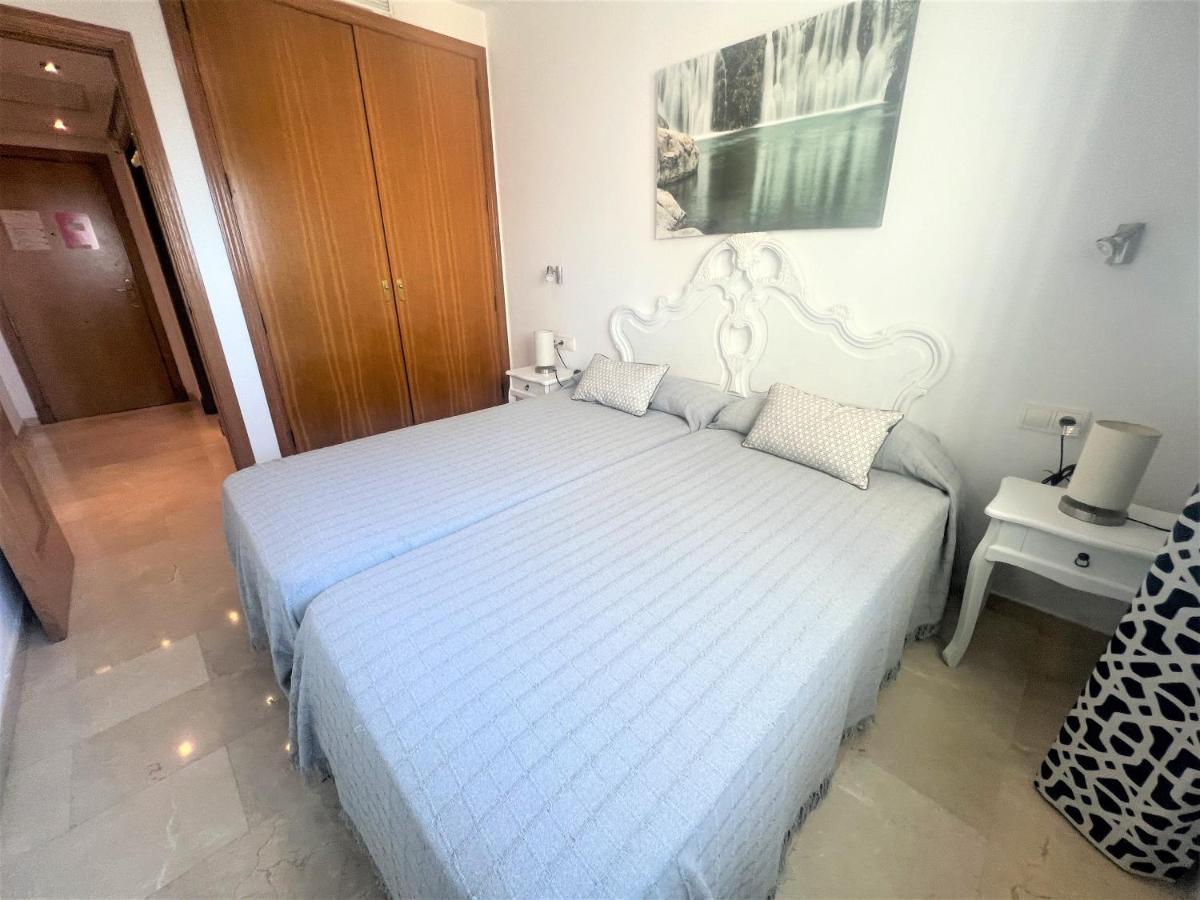 Gemelos 22-2-24 Benidorm Dış mekan fotoğraf